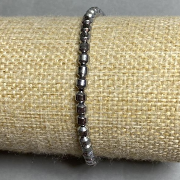 Hematite Cylinder Bracelet, 4×4 mm diameter, stretchy 18 cm