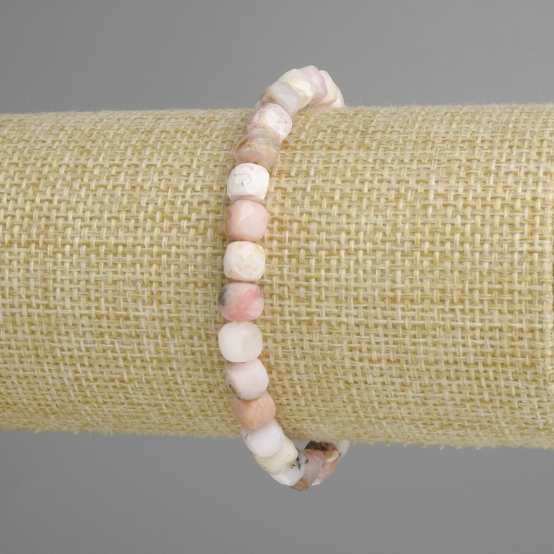 Opal bracelet faceted cube, diameter 6×6 mm ±, length 18 cm ± stretch