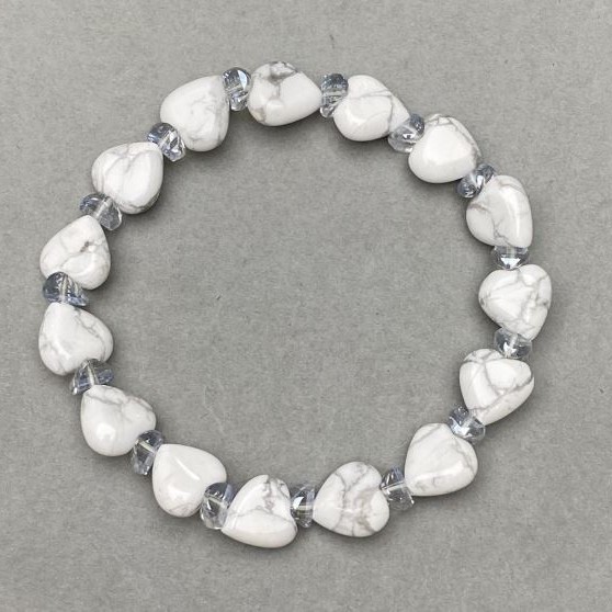 Kaholong bracelet heart 10mm+- Swarovski-style beads 6x3mm+- length 18cm+- stretch