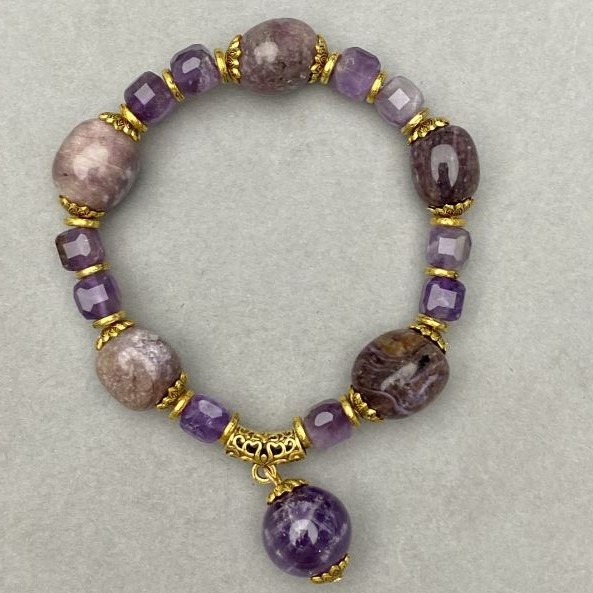 Amethyst bracelet tumbled 15x12 mm+-faceted cube 7 mm with inserts, length 18 cm+- stretch