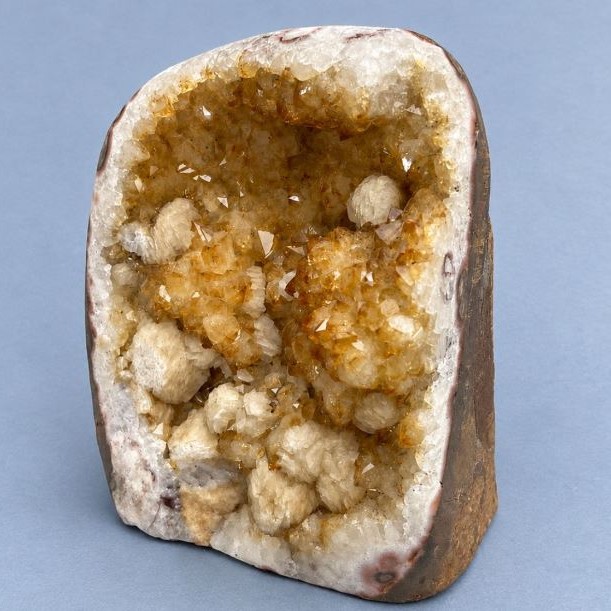 Natural stone souvenir druzy Citrine, dimensions ~106x94x72 mm ± weight 827 g