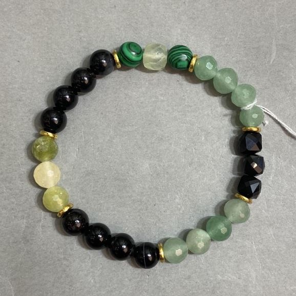 Bracelet Agate smooth bead 8mm+-Jade faceted bead 8mm+-, length 18cm +- stretch
