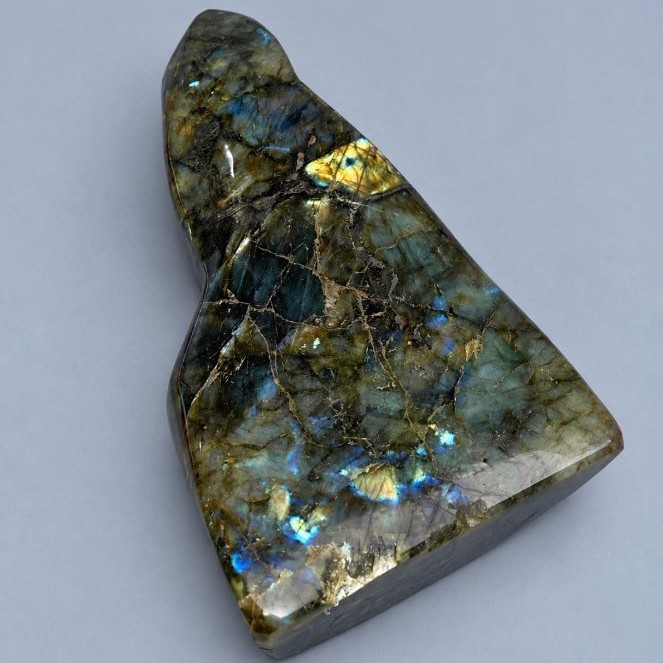Natural souvenir stone Labradorite 24x13x5, 5 cm ± weight 2723 g