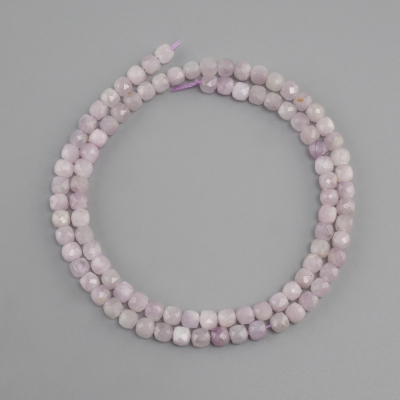 Kunzite tumbled faceted cube beads, diameter 4x4 mm +/-, length 38 cm +