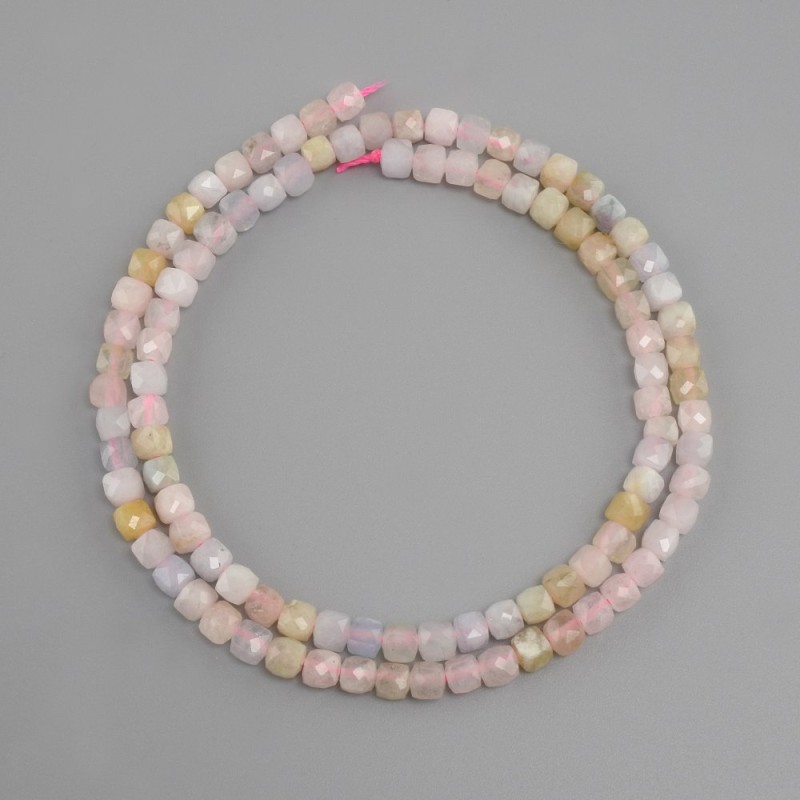 Morganite beads, faceted cube, diameter 4x4 mm ±, length 39 cm ±