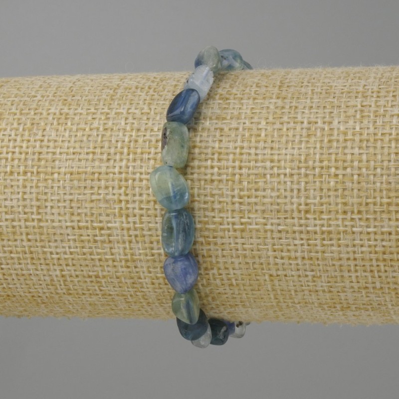 Kyanite bracelet tumbled, diameter 6-10x6-6, 5mm+-, length 18 cm +/- stretch