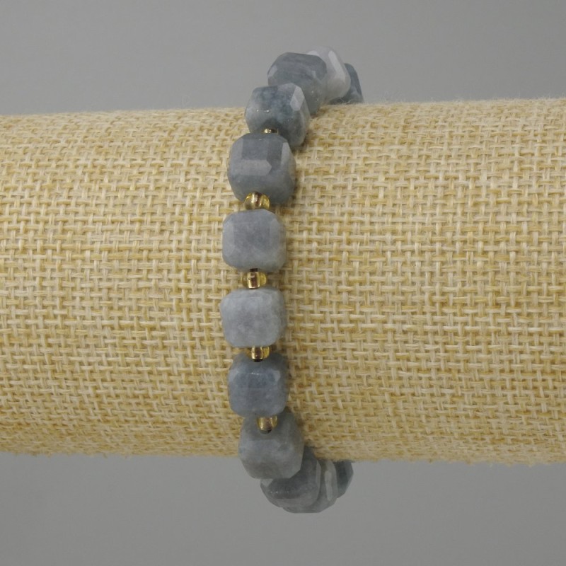 Aquamarine bracelet, faceted cube, diameter 8x8mm ± beads 3mm ±, length 18cm ± stretch
