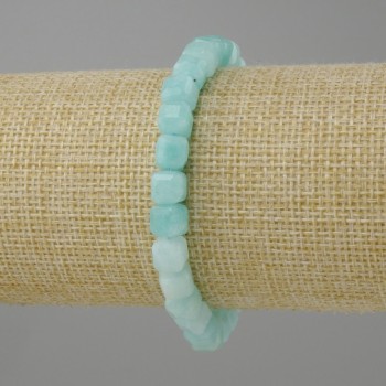 Aquamarine bracelet faceted cube, diameter 7×7 mm ±, length 18 cm ± stretch
