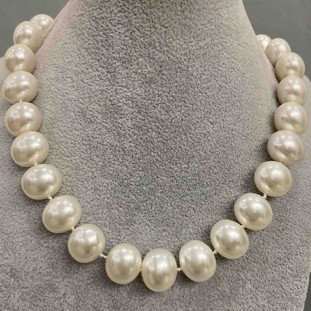 Majorca Pearl Necklace, length 47 cm +/- with clasp