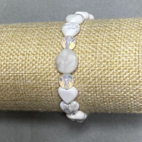 Bracelet Kachalong heart 10mm ± Adular tumbled 12mm ±, length 18cm ± stretch