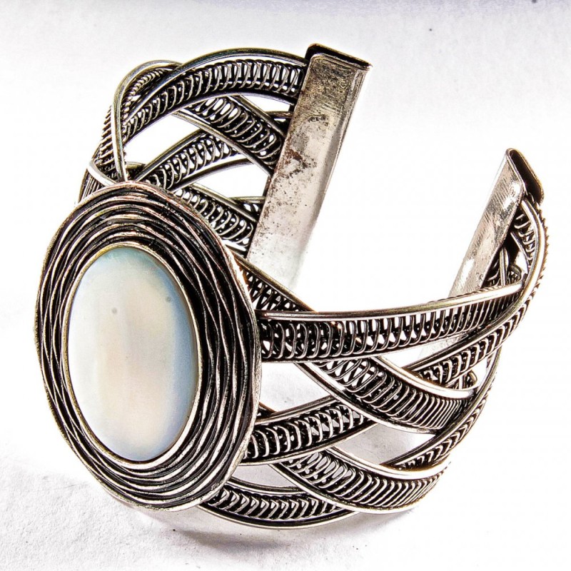 Wide pearl bracelet with metal bezel, oval setting