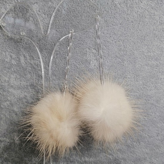 Threader earrings with natural beige mink fur, 30 mm diameter, 10 cm length