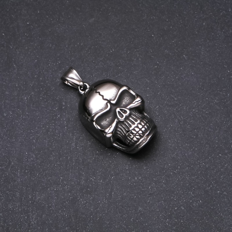 Skull Pendant 22×45 mm