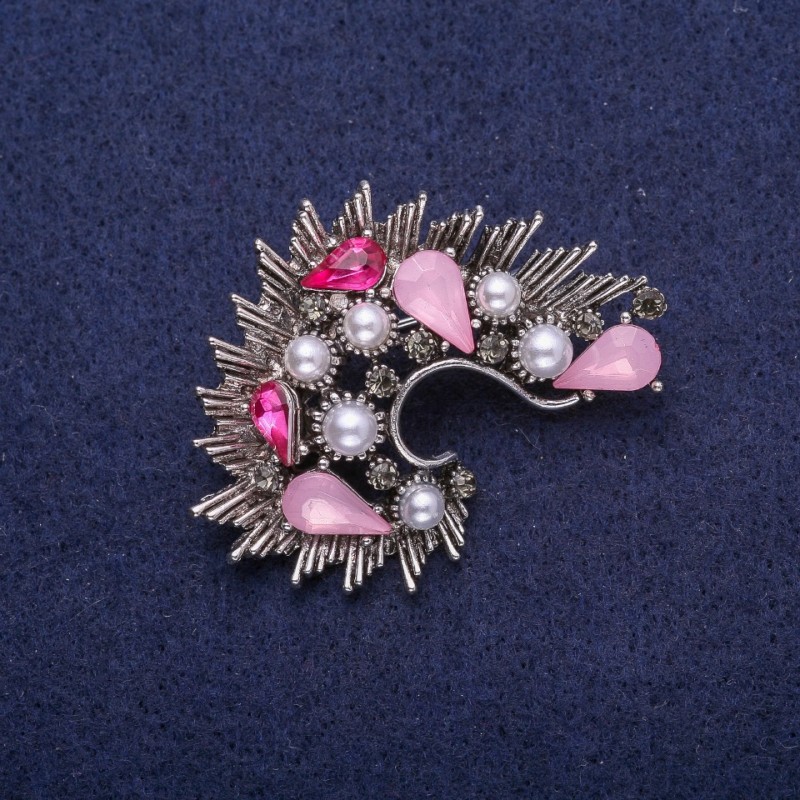 Sale! Accent Brooch with Pink Crystals and Pearls (named after), Silver-tone Metal 35×45 mm
