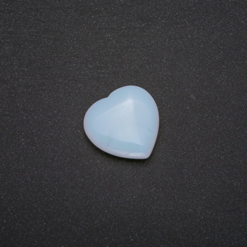 Souvenir Moonstone Heart-Shaped Stone 30x30x10(±)mm
