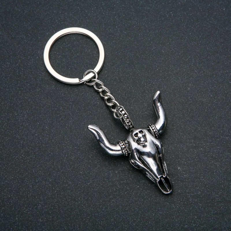 Keychain 'Bull', diameter 47x38mm, length 10cm +/- silver metal