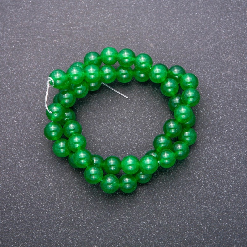 Chrysoprase beads on thread, smooth round beads, 8 mm diameter, 38 cm length