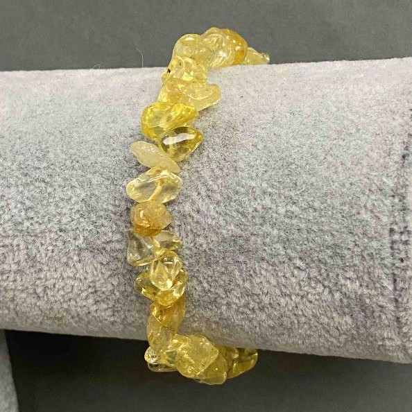Citrine chip bracelet, diameter 11-6×5-2(±)mm on elastic, length 18 cm