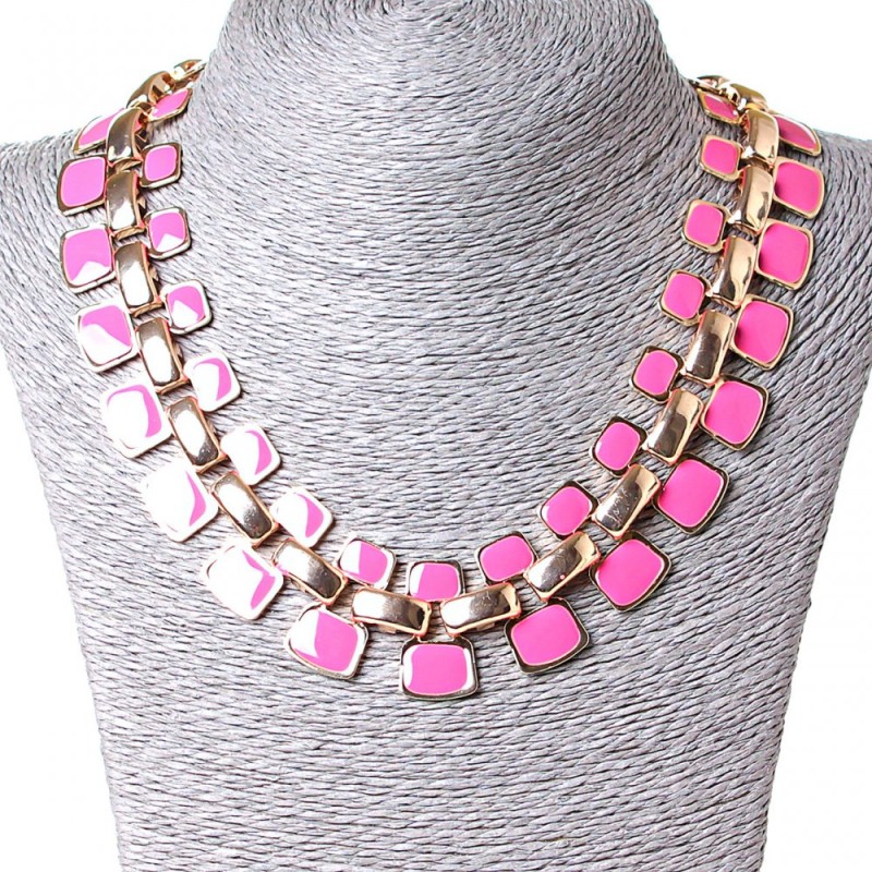 Gold-tone metal link necklace with pink enamel (10-15 mm)