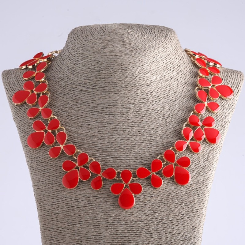 Necklace with red enamel 'Coquette', length 53 cm, metal color 'gold'