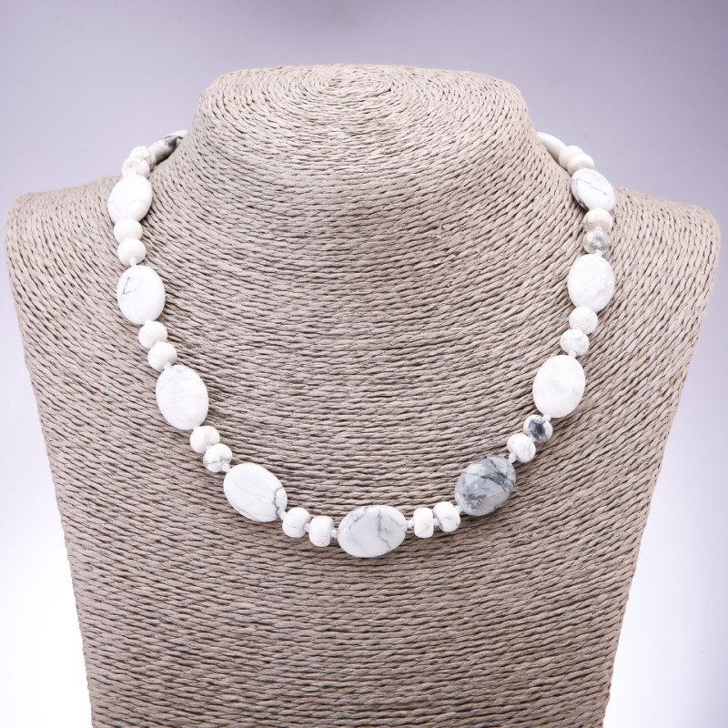 Natural Kaholong Stone Necklace, flat oval, 13x18 mm, rondelle 9x6 mm, length 45 cm
