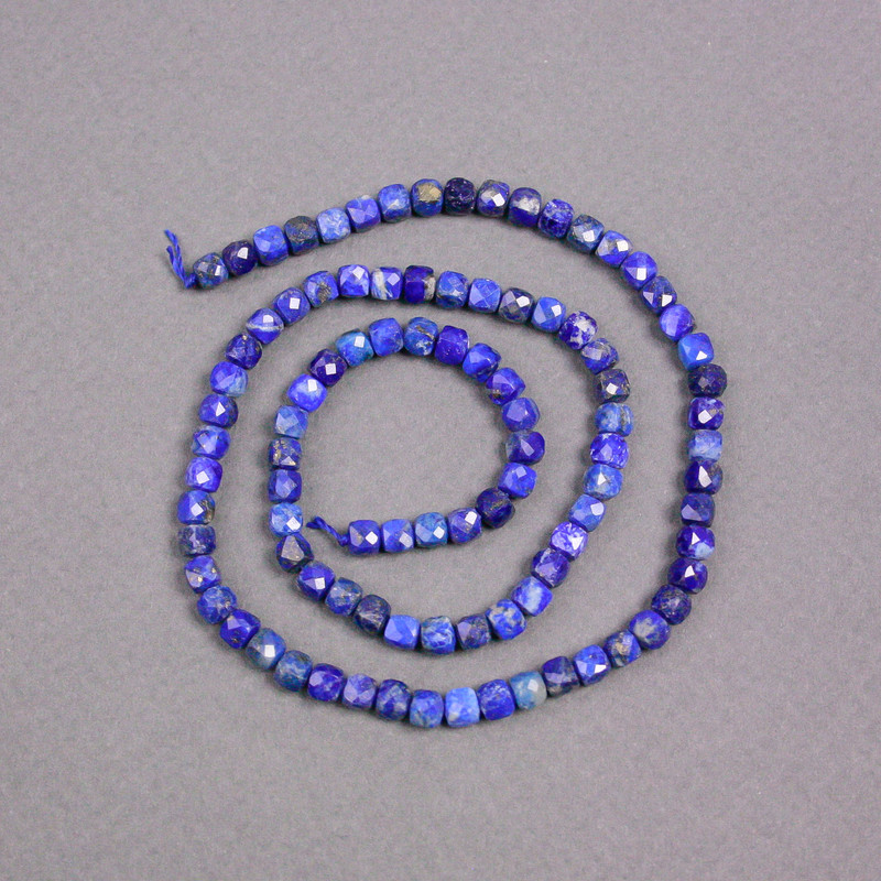 Lapis lazuli beads on a thread, natural gemstone, faceted cube, diameter 4x4 mm, length 40 cm