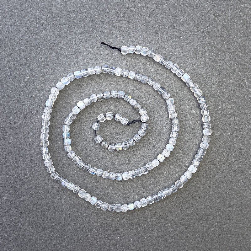 Labradorite Beads on a Strand, Cube-Shaped Natural Stone, 2.5×2.5 mm, Length 40 cm