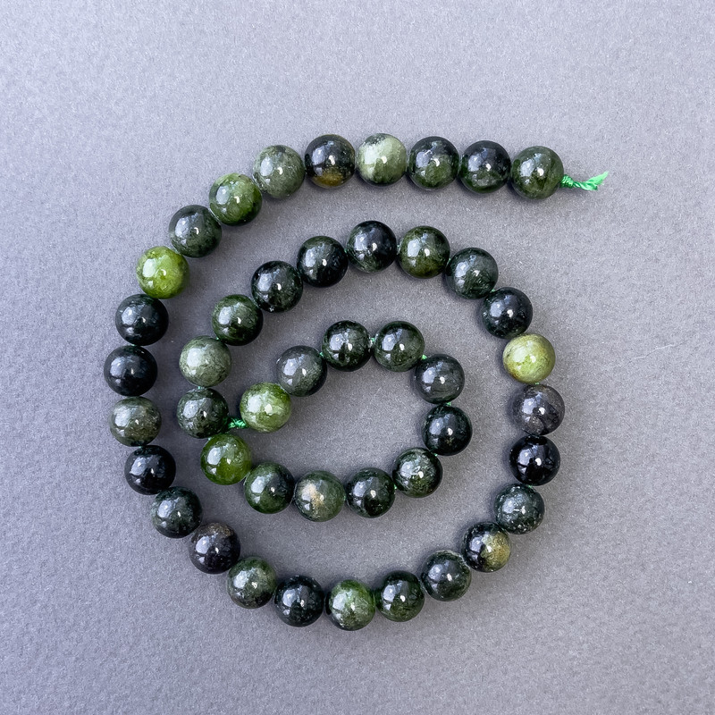 Diopside Beads - Natural Stone, Smooth Round Beads, 9mm Diameter, 39cm Length