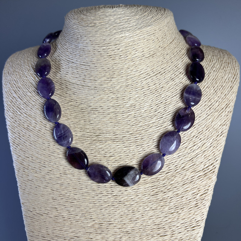 Necklace with natural amethyst, oval beads, 13x18x6 mm, length 49 cm ±