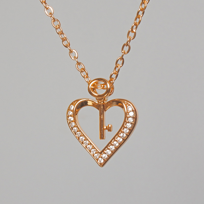 Chain 'Heart' Xuping with a heart-shaped pendant adorned with white crystals, diameter 15×17, 5 mm ±, length 41–46 cm ±, thickness 1 mm ±
