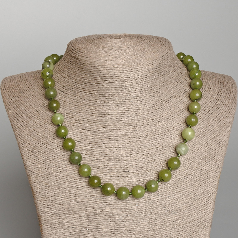 Canadian Jadeite Necklace, natural stone, smooth beads, 10 mm diameter, 50 cm length