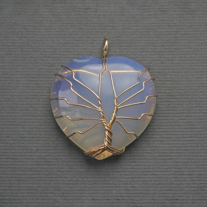 Heart Pendant with Moonstone in Golden Woven Setting, 30x30 mm diameter ±, 37 mm length ±