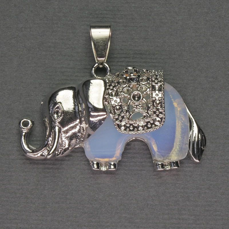 Pendant Elephant Moonstone 39×34 mm +/- silver-tone metal