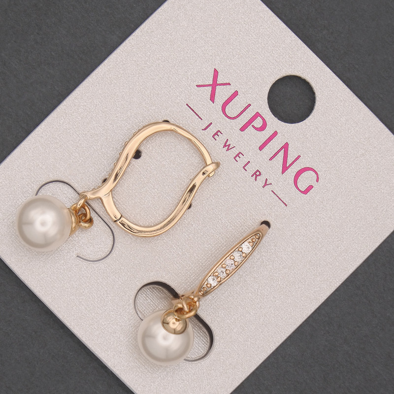 Xuping earrings with white crystals and Mallorca bead, 8 mm diameter, 30 mm length, 18K gold plating.