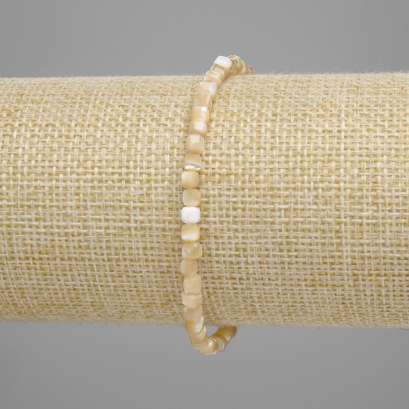 Beige Mother-of-Pearl Bracelet with Faceted 3x3 mm Cubes, 18 cm Stretch