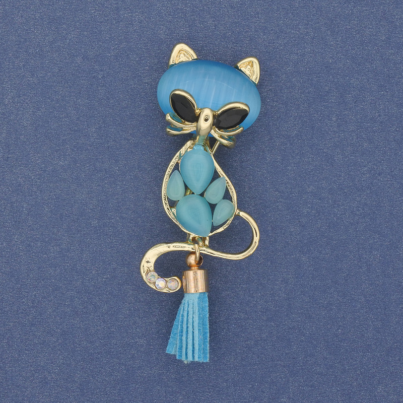 Brooch pendant 'Cat with a Bone' Cat's Eye, Golden metal 43×17 mm+