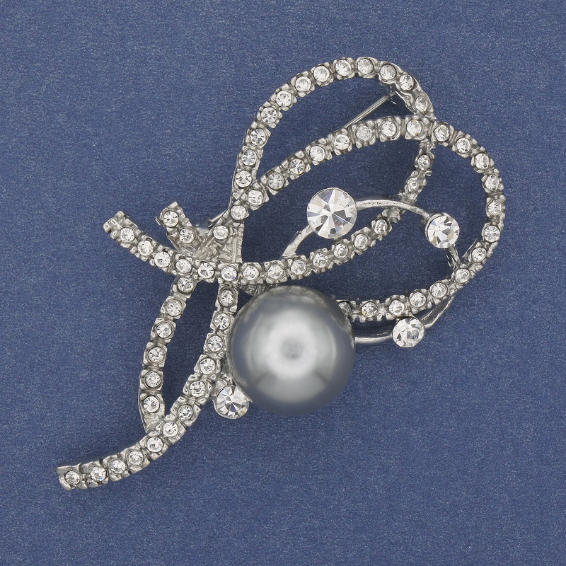 Accent Brooch with White Crystals, Gray Pearl, and Silver-Tone Metal 60×32 mm+