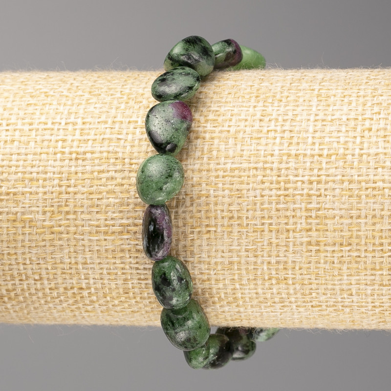 Faceted Zoisite Stone Bracelet, 10x10 mm beads, on elastic, 18 cm long+