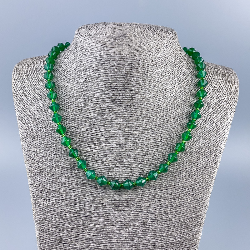 Necklace of natural chrysoprase — diamond-shaped beads, 8x8 mm, ± with 2.5 mm seed beads, length 48 cm +