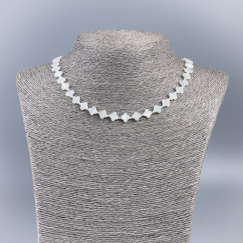 Natural White Mother-of-Pearl Clover Necklace, 8×7×2 mm beads, 50 cm long