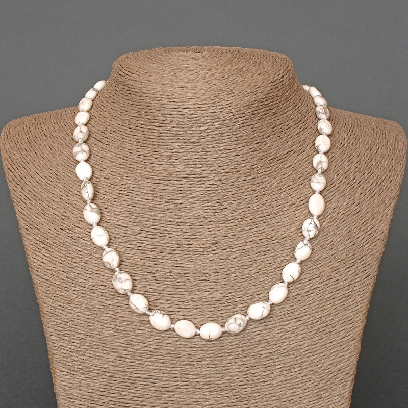 Kaholong Necklace, natural gemstone, oval, diameter 8x10 mm +/-, length 48 cm +/-